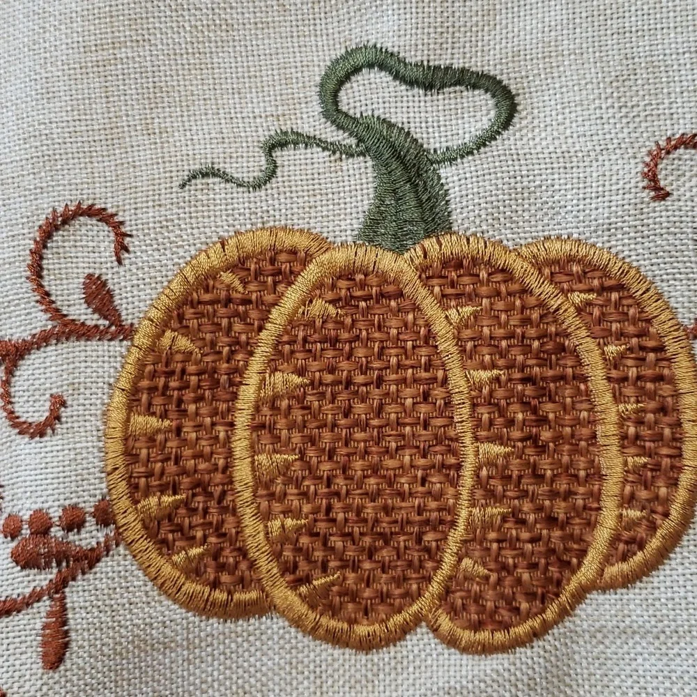 Secret Celebrity NWT Pumpkins and Leaves 72 x 16 Table Runner